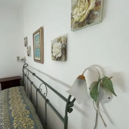 Civico 8bis Casa Vacanze *